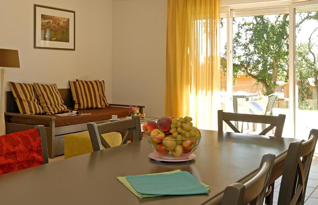 Madame Vacances - Residence Du Golf D'Armagnac Eauze Kamer foto